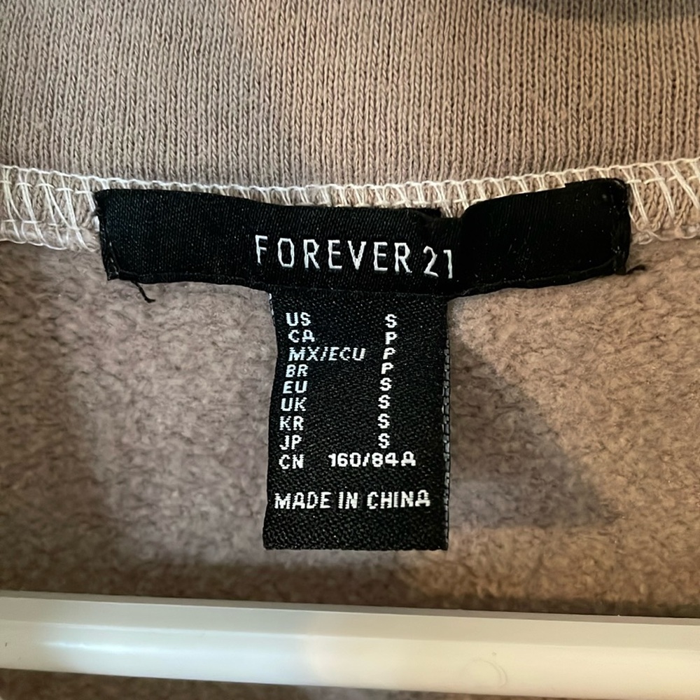 Two-Tone Button-Up Sweatshirt - Picture 3 of 3
